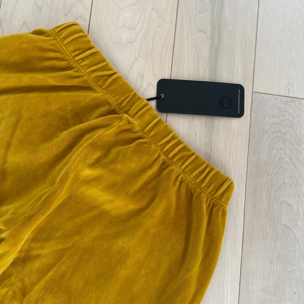Suzi Kondi Golden Mustard Velvet Jogger Pants - Picture 16 of 17